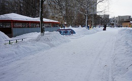 В Тамбове проверили, как идет уборка снега с территорий детских садов и школ
